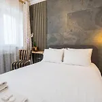 Old Town\'S Nest